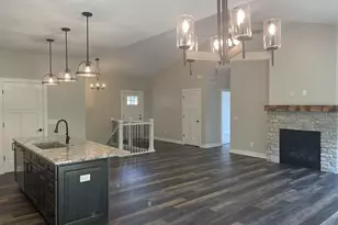 3829 N Woodbury Ln, Janesville, WI 53545 - Photo 4