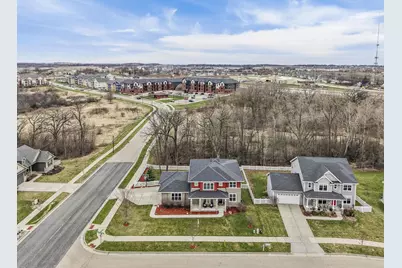 1198 Gracing Oaks Lane, Sun Prairie, WI 53590 - Photo 4