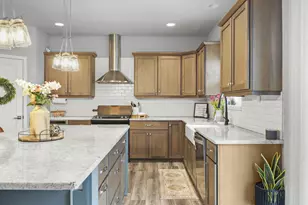 1198 Gracing Oaks Ln, Sun Prairie, WI 53590 - Photo 12