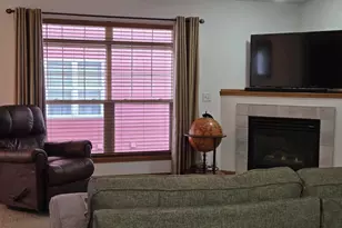 637 Garfield Ave, Janesville, WI 53536 - Photo 4