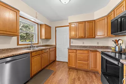 6657 Wendell Way, DeForest, WI 53532 - Photo 8