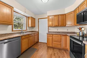 6657 Wendell Way, DeForest, WI 53532 - Photo 8