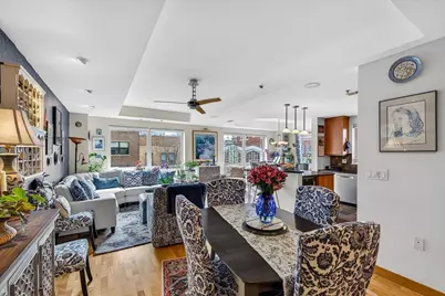 125 N Hamilton Street #601, Madison, WI 53703 - Photo 4