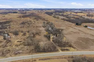 4301 W State Road 33 Rd, Horicon, WI 53032 - Photo 2