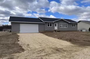 62135 Sugarloaf Trail, Prairie Du Chien, WI 53821 - Photo 2