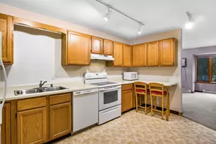 16 N Allen St, Madison, WI 53726 - Photo 10