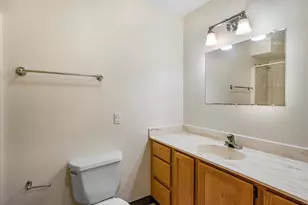 16 N Allen St, Madison, WI 53726 - Photo 12