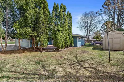 1007 Dona Road, Hartland, WI 53029 - Photo 36