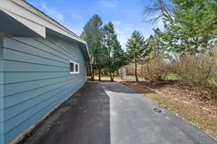 1007 Dona Rd, Hartland, WI 53029 - Photo 38