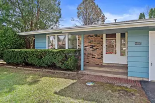 1007 Dona Rd, Hartland, WI 53029 - Photo 10