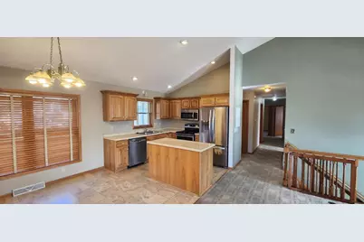 301 Douglas Court, Barneveld, WI 53507 - Photo 4