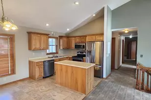 301 Douglas Ct, Barneveld, WI 53507 - Photo 4