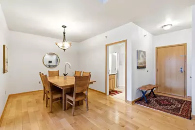 360 W Washington Avenue #403, Madison, WI 53703 - Photo 8