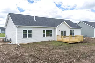 1738 E Kyle Circle, Beloit, WI 53511 - Photo 4