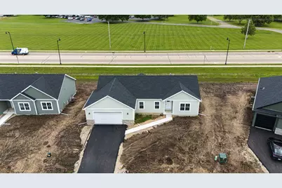 1738 E Kyle Circle, Beloit, WI 53511 - Photo 2