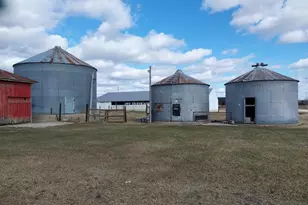 E10056 County C Rd, North Freedom, WI 53951 - Photo 6