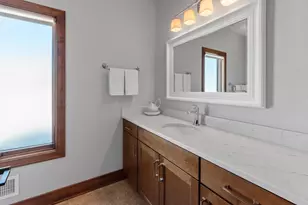 W278N8854 Twin Pine Cir, Hartland, WI 53029 - Photo 28