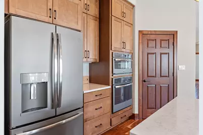 W278N8854 Twin Pine Circle, Hartland, WI 53029 - Photo 18