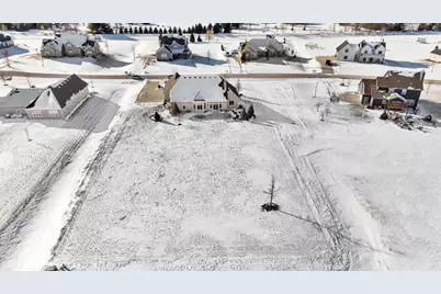 W278N8854 Twin Pine Circle, Hartland, WI 53029 - Photo 2