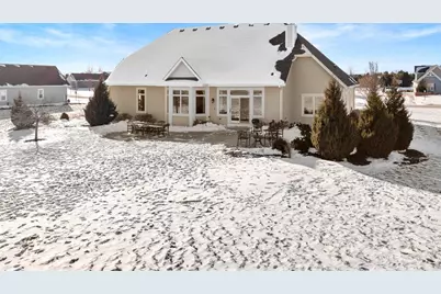 W278N8854 Twin Pine Circle, Hartland, WI 53029 - Photo 4