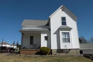 110 Prospect St, Bloomington,  53804 - Photo 2