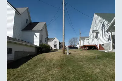 110 Prospect Street, Bloomington,  53804 - Photo 4