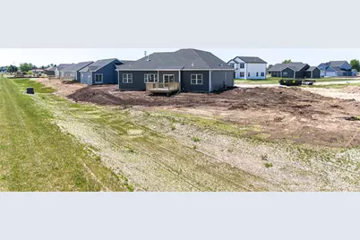 1756 E Kyle Circle, Beloit, WI 53511 - Photo 8