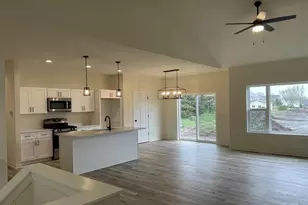 1756 Kyle Circle, Beloit, WI 53511 - Photo 8