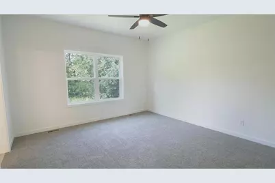 1750 E Kyle Circle, Beloit, WI 53511 - Photo 4