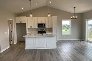 1750 E Kyle Circle, Beloit, WI 53511 - Photo 8