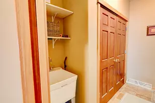 1425 Nels Ct, Waunakee, WI 53597 - Photo 6