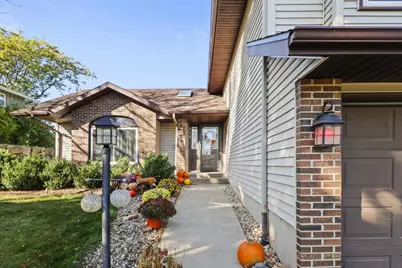 318 Tower Court, Ridgeville, WI 53533 - Photo 4