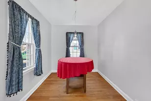 1402 Farragut St, Madison, WI 53704 - Photo 8