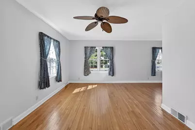 1402 Farragut Street, Madison, WI 53704 - Photo 4