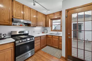 1402 Farragut St, Madison, WI 53704 - Photo 12