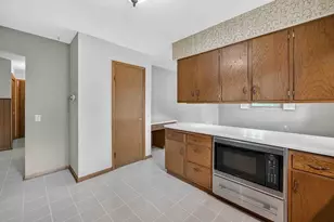 7013 Cardinal Dr, Middleton, WI 53562 - Photo 12