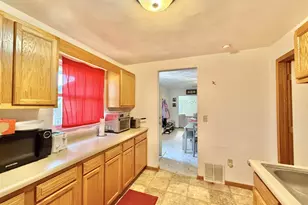 414 N High St, Janesville, WI 53548 - Photo 16