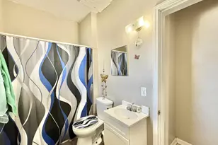 414 N High St, Janesville, WI 53548 - Photo 10