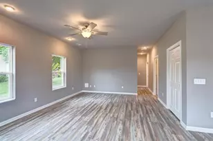 632 W Delavan Dr, Janesville, WI 53546 - Photo 8