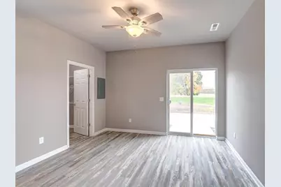 632 W Delavan Drive, Janesville, WI 53546 - Photo 16