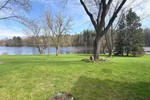520 Rockview Ct, Watertown, WI 53094 - Photo 6