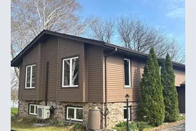 520 Rockview Court, Watertown, WI 53094 - Photo 2
