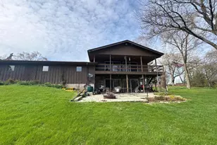 520 Rockview Ct, Watertown, WI 53094 - Photo 4