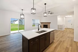 3801 N Woodbury Ln, Janesville, WI 53545 - Photo 10