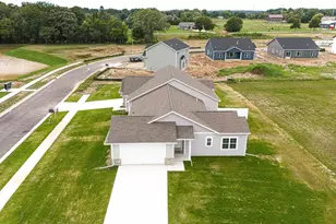 3801 N Woodbury Ln, Janesville, WI 53545 - Photo 26
