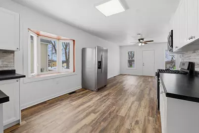 170 S High Street, Mayville, WI 53050 - Photo 10