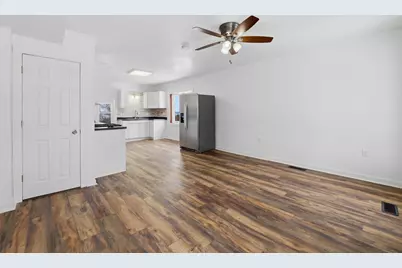 170 S High Street, Mayville, WI 53050 - Photo 8