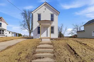 170 S High St, Mayville, WI 53050 - Photo 2