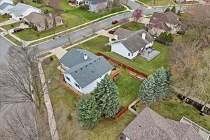 142 Meadow Ridge Ln, Madison, WI 53704 - Photo 54