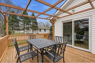 142 Meadow Ridge Lane, Madison, WI 53704 - Photo 16